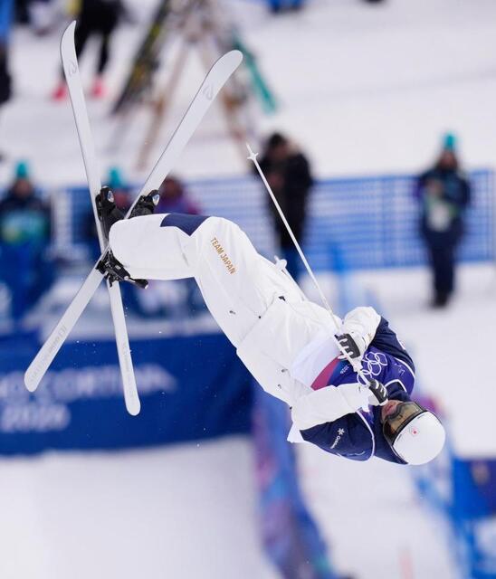 フリースタイルスキー 男子デュアルモーグル「堀島行真選手